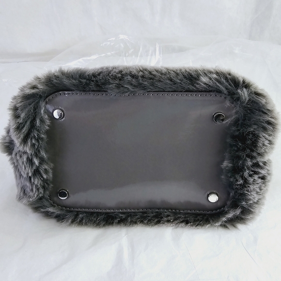 NWOT Kate Spade Eva Faux Fur Bucket Crossbody Bag Grey & dust bag, care booklet - Picture 5 of 14